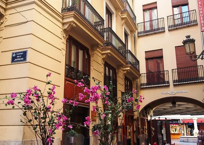 Singularstays Plaza Redonda